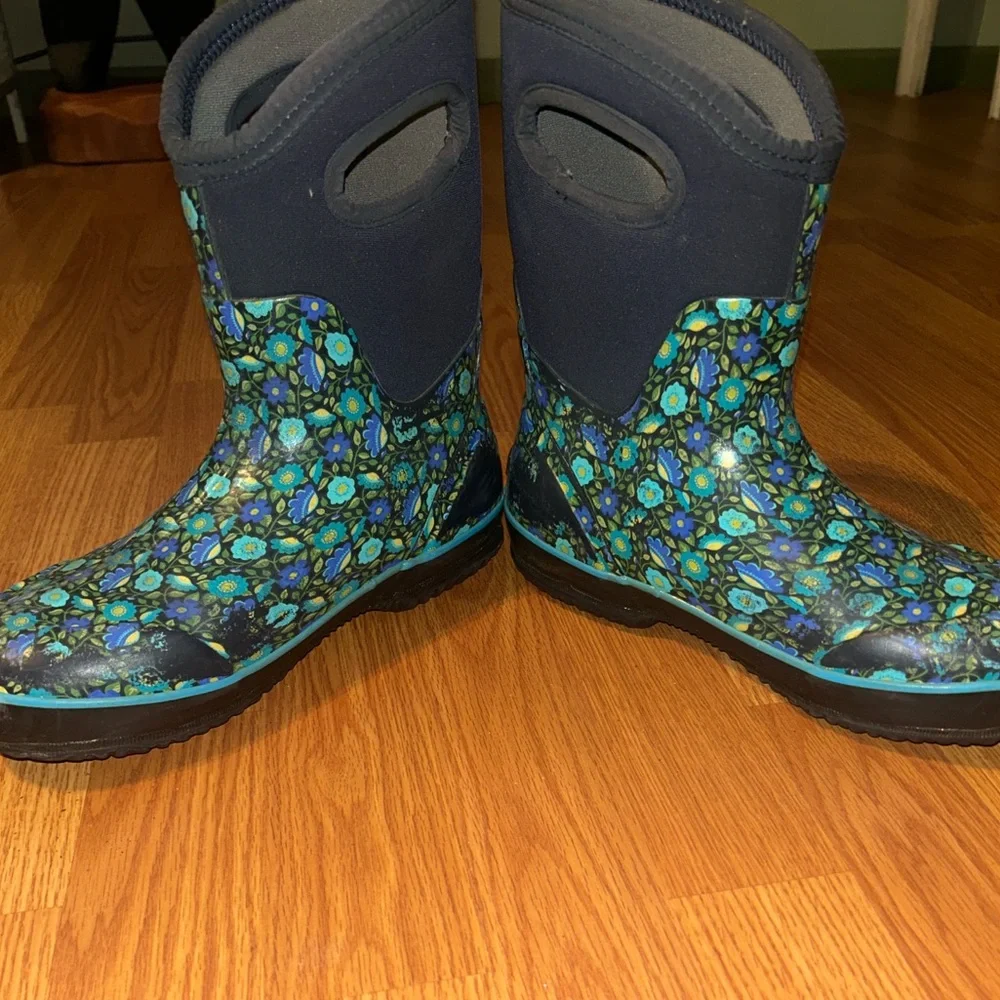 BOGS womens Floral Blue and Green Boots - Picture 3 of 7
